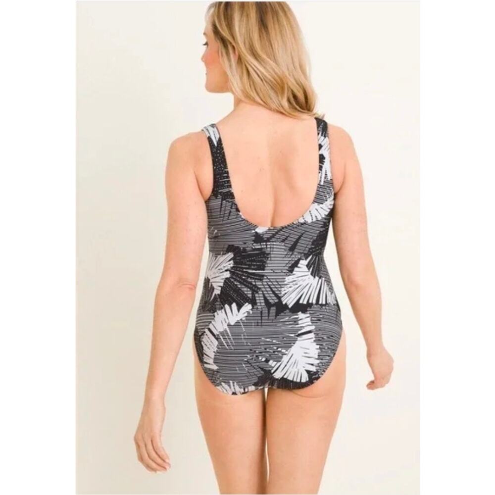 Miraclesuit It's A wrap in Moonlight Oasis Size 8 Beachy Vacation resort wear - Picture 3 of 12